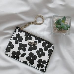 Like new Kate Spade Darcy Graphic Medium L-zip Card Holder WLR00677 $99
